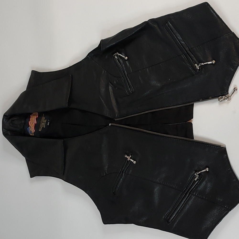 VTG Women’s leather easy rider motorcycle vest size M